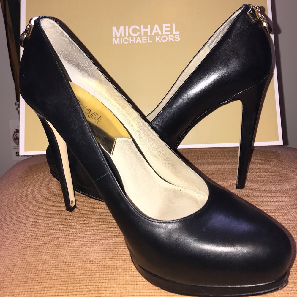 Michael Kors Antionette leather heels-black